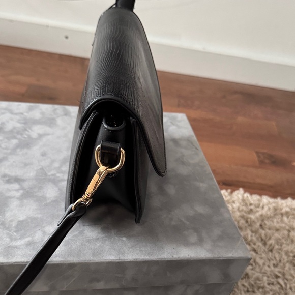 French Connection Lizard embossed shoulder Bag - Picture 5 of 8